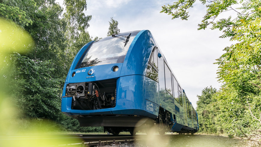 Successful year and a half of trial operation of the world's first two hydrogen trains, next project phase begins